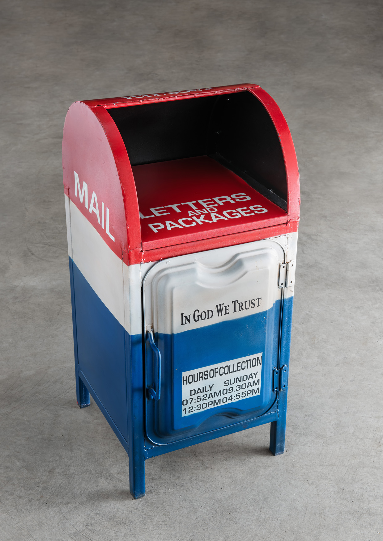 Beistelltisch US-POSTBOX | mit 1 Tür | Metall | 34 cm breit