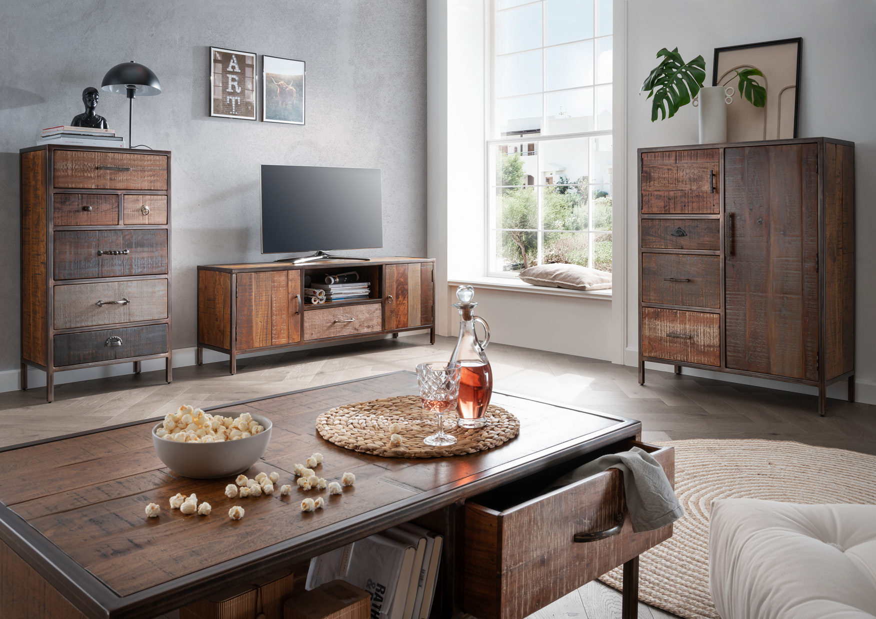 Unikat Couchtisch PRIYA 2 | massives Altholz recycelt | multifarbig | 6 Schubladen