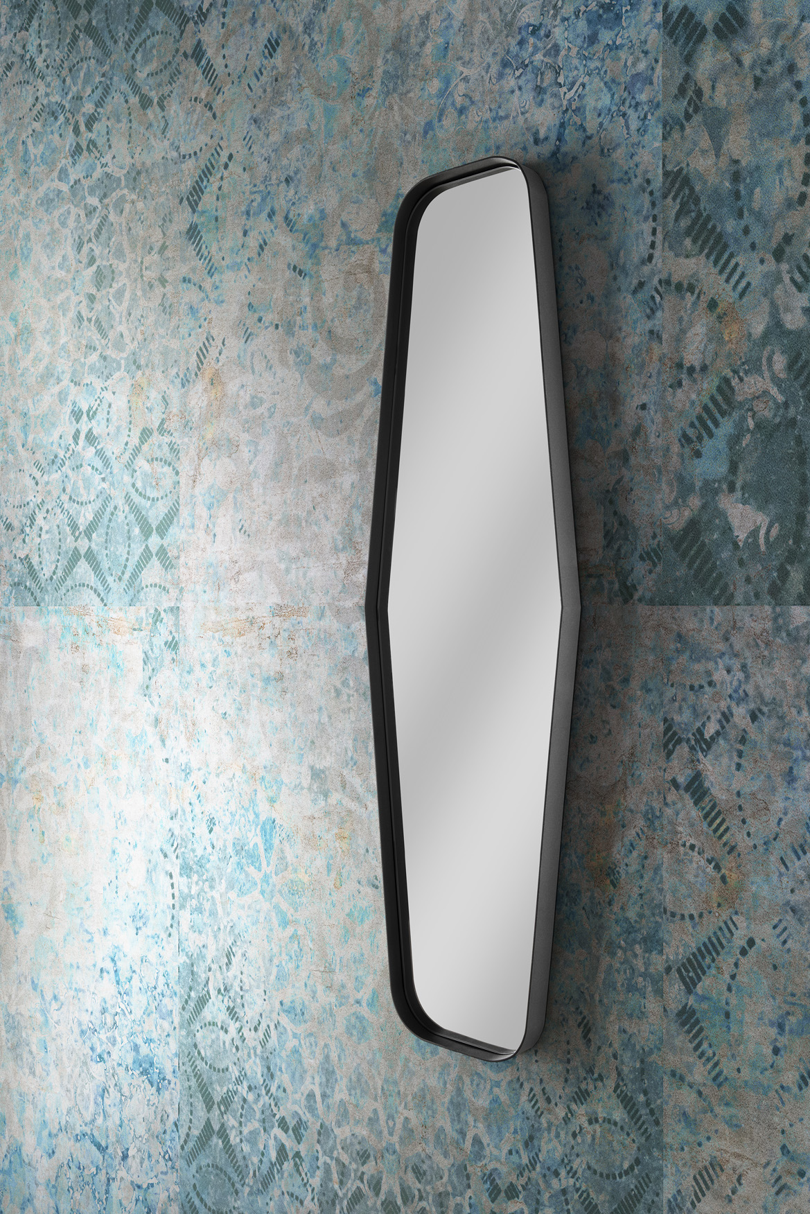 Spiegel RAUTE | Stahl matt schwarz 3 mm | B/H/T: ca. 40 x 140 x 5 cm