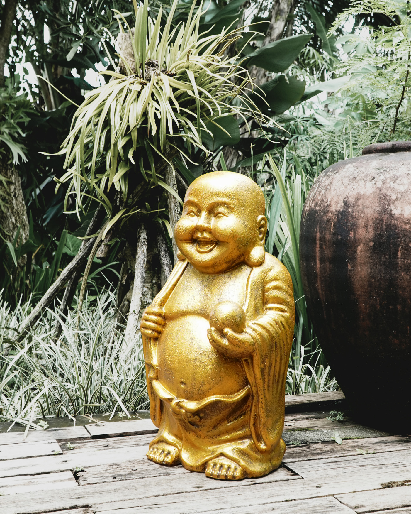 Deko-HAPPY BUDDHA | 70 cm stehend | gold GRC Beton