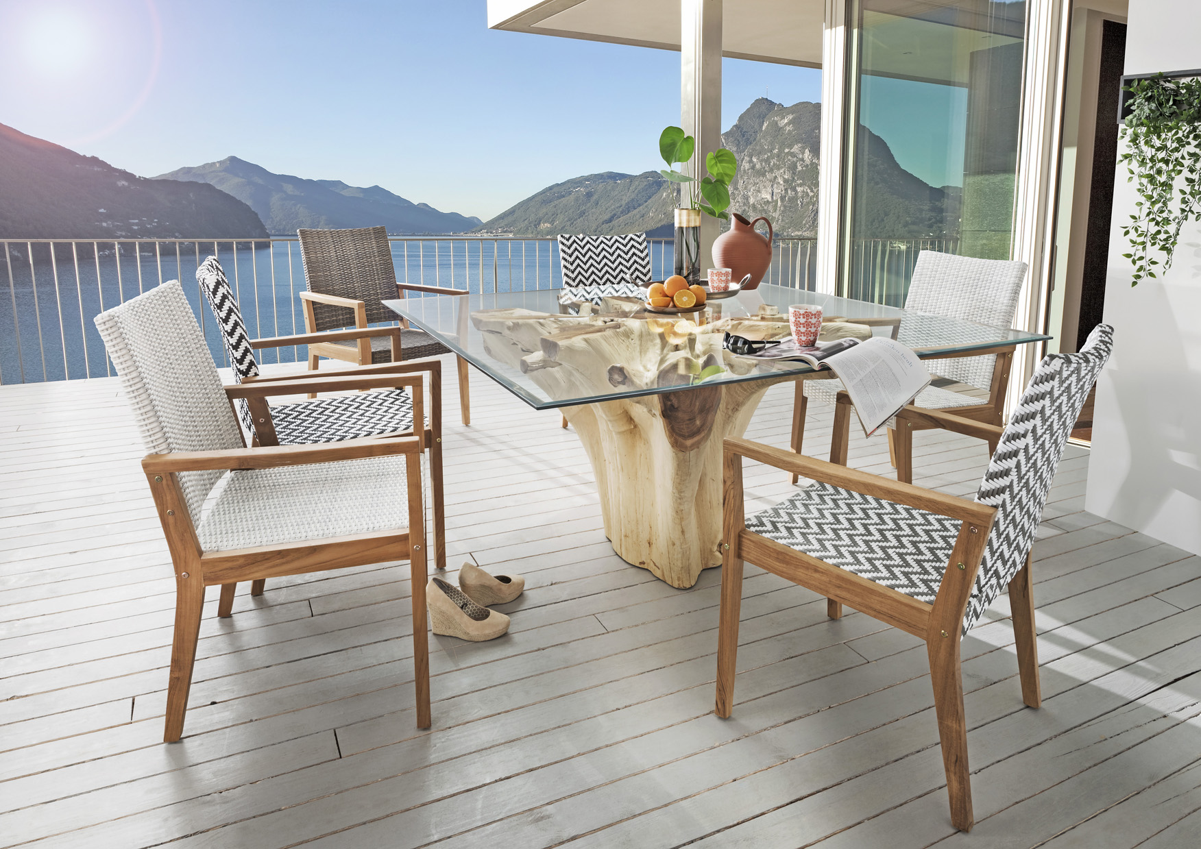 Unikat-Garten-Esstisch LAWN | Teakholz Wurzel /Glas | 150 x 150 cm
