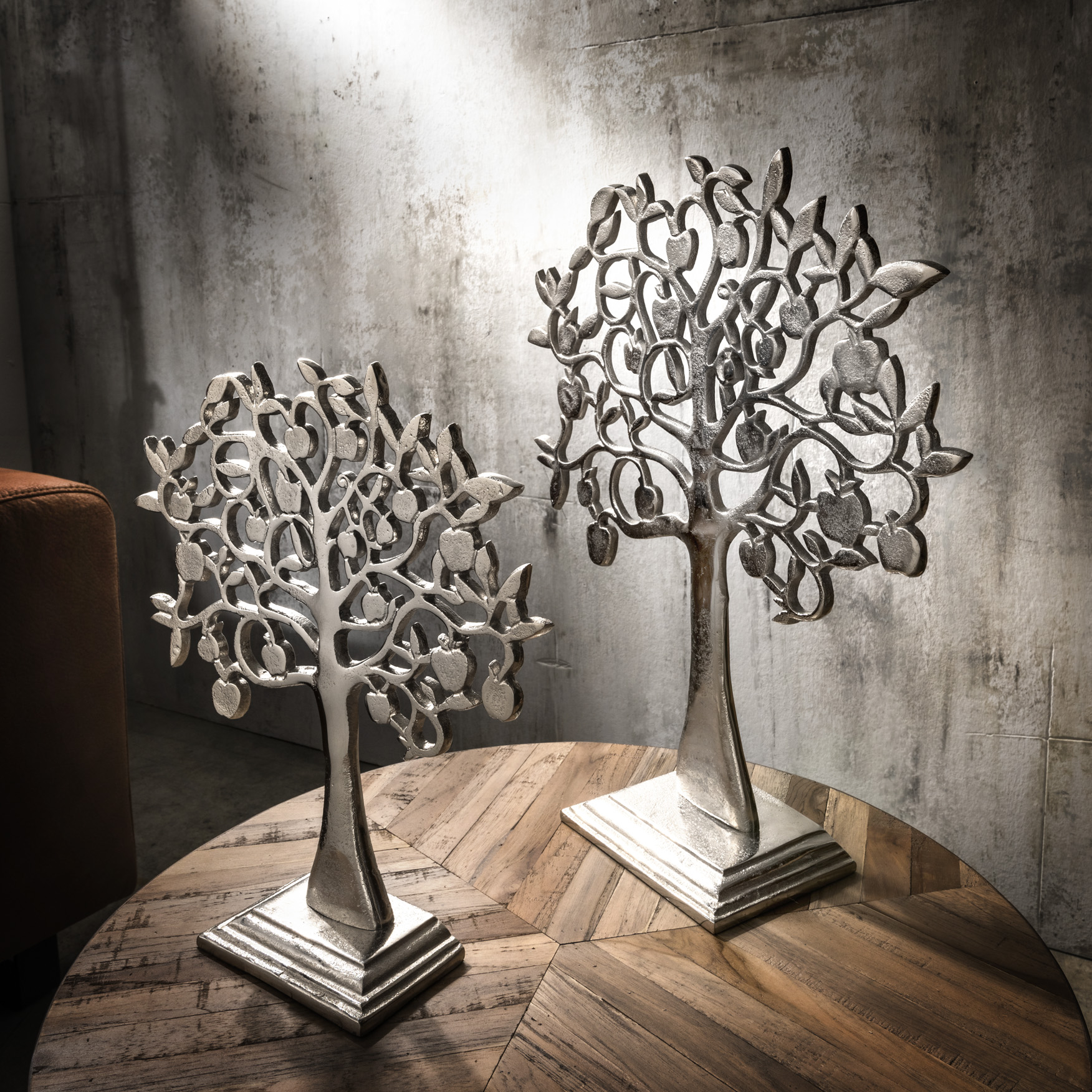 Deko-Ständer LEBENSBAUM | Aluminium natur vernickelt | ca. 26 x 34 x 8 cm oder 38 x 47 x 12 cm
