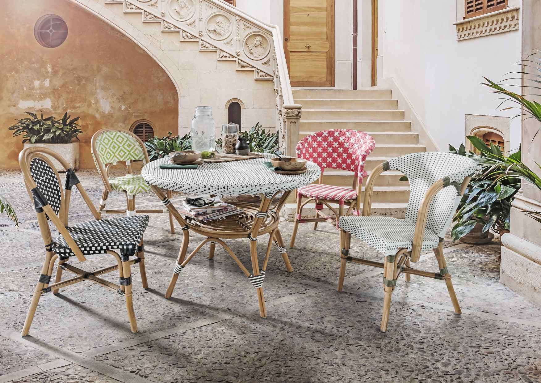 Bistro-Tisch FASHION LARGE | Rattan/Polygeflecht weiß/braun | inkl. Glasplatte