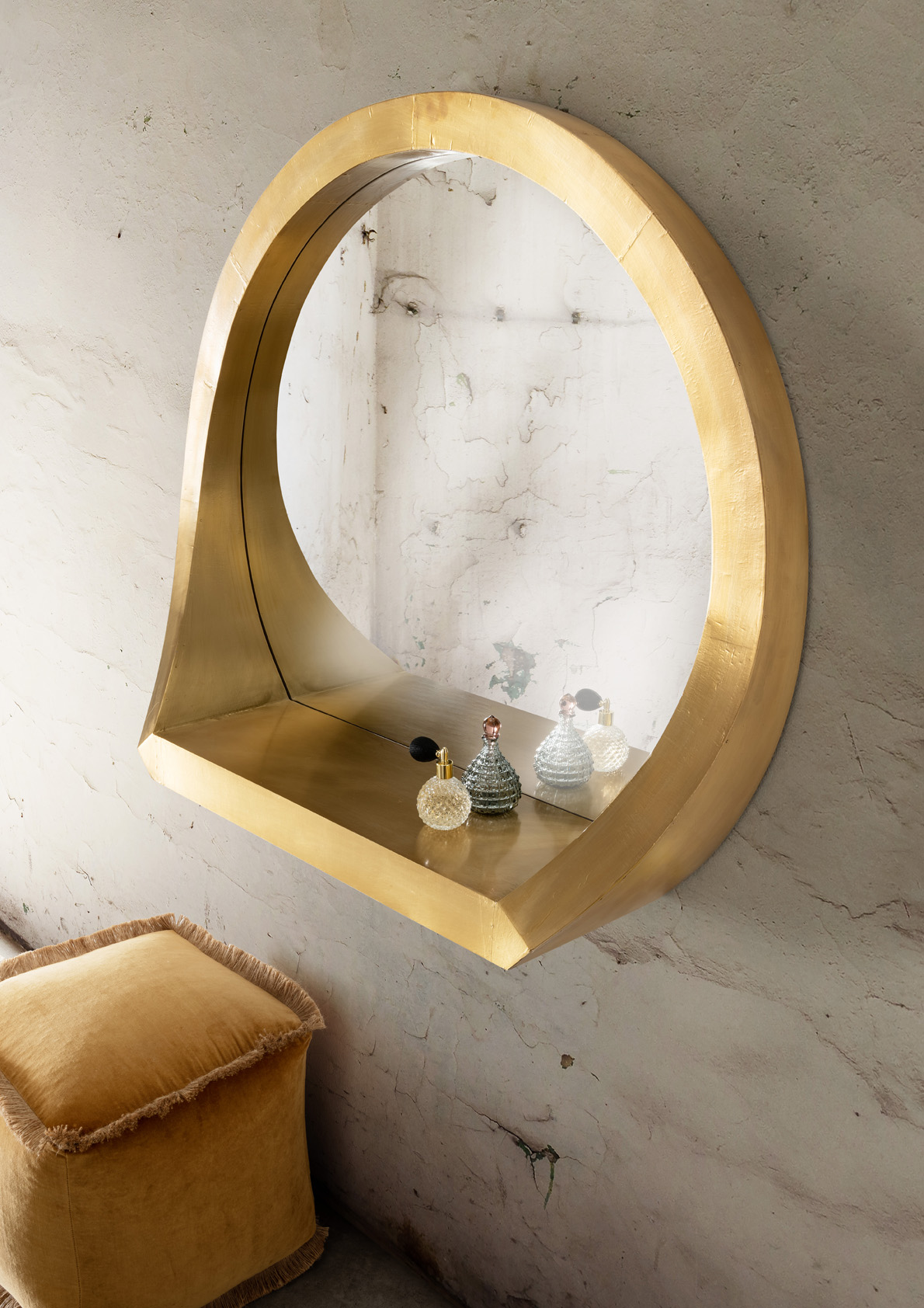 Spiegel LAYDOWN-XL | MDF-Messing gold | halbrund 110 cm
